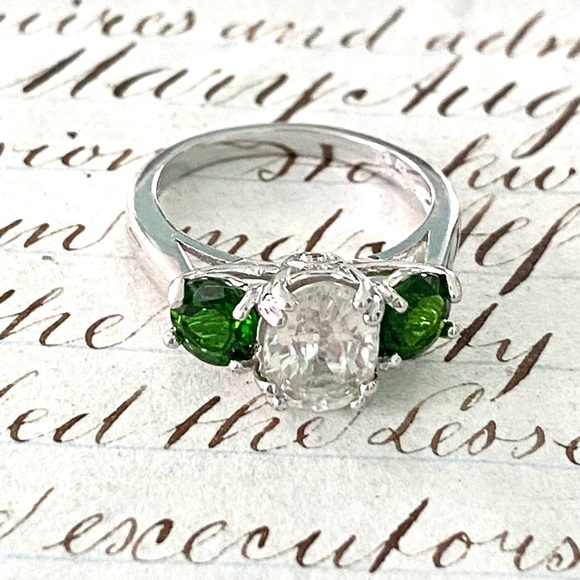 Stunning Sterling Silver 925 Three Stone Ring Thailand Size 5 - Picture 4 of 9